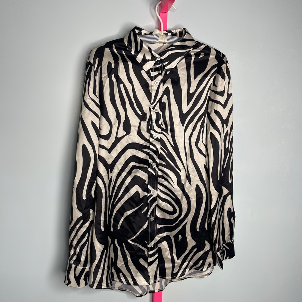 Tea & Cup Zebra Print Satin Effect Button-Down Blouse size small